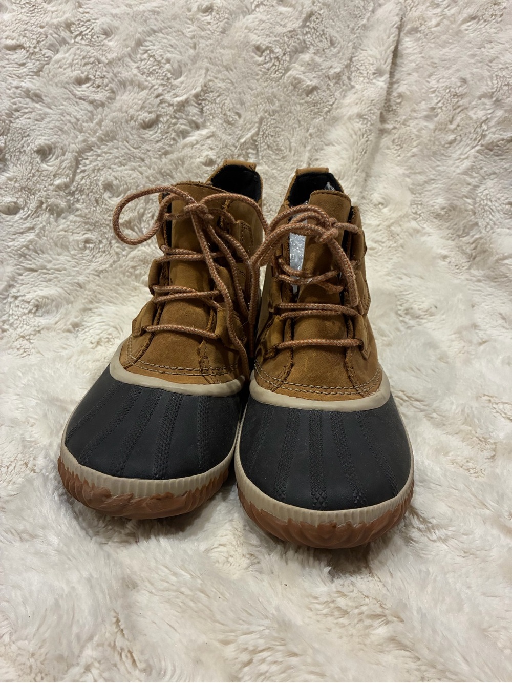 Sorel Waterproof Brown and Black Duck Boots - Lace-Up Weather-Ready Shoes size 9